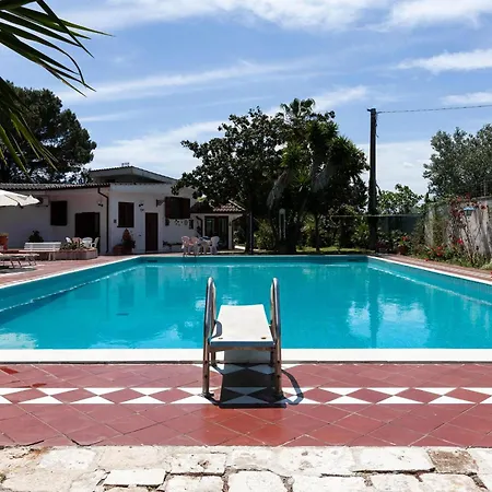 Carmen With Garden And Pool - Happy Apartment