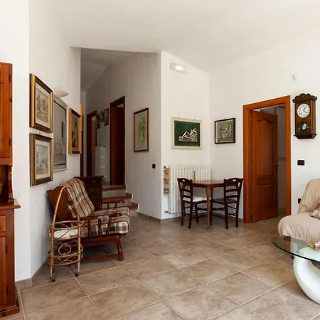 Carmen With Garden And Pool - Happy Apartment