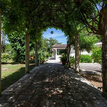 Carmen With Garden And Pool - Happy Apartment Oria (Brindisi)